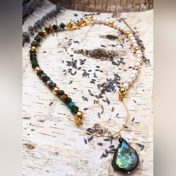 Emerald Glass Beads & Natural Pearls In Assymetrical Necklace W/ Pearl Pendant - Picture 6 of 7